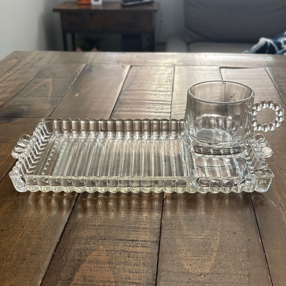 Hazel Atlas 1940s Sip Snack and Smoke Set